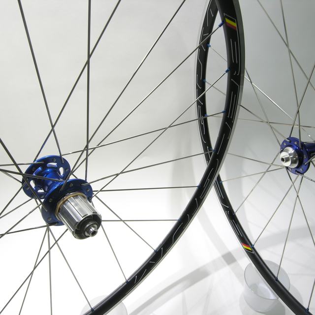 Custom wheel: Chris King R45 Blue hubs, HED C2 rims, Sapim CX-Ray Silver spokes