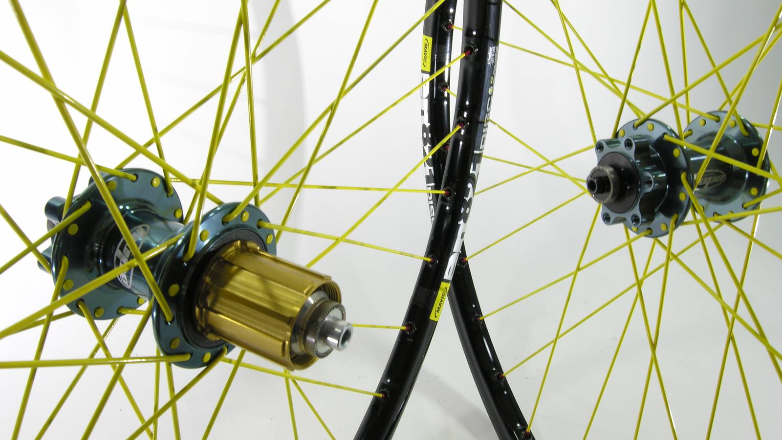 Custom wheel built by ProWheelBuilder: Hope Pro 2 Evo Gun Metal hubs, Mavic En821 Black rims