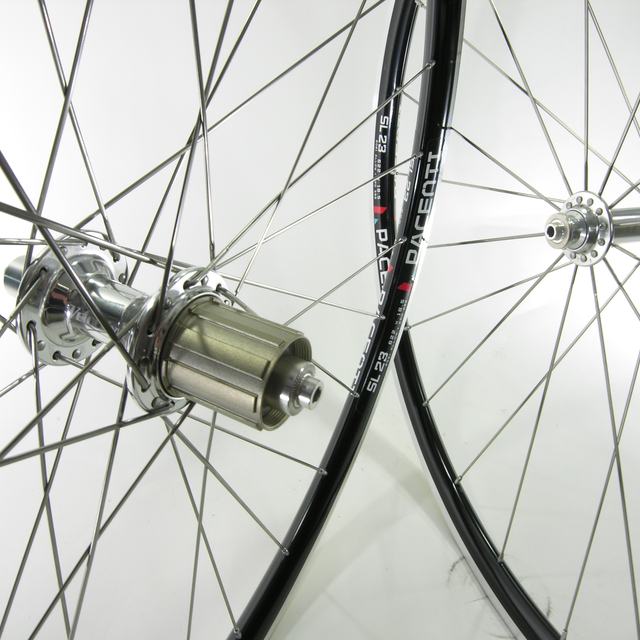 Custom wheel: Velocity Road Race Silver hubs, Pacenti Sl23 Black rims, Sapim Race Silver spokes