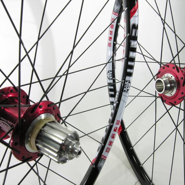 Custom wheel: Hadley MTB Disc Red hubs, WTB I23 Black rims, DT Competition Black spokes