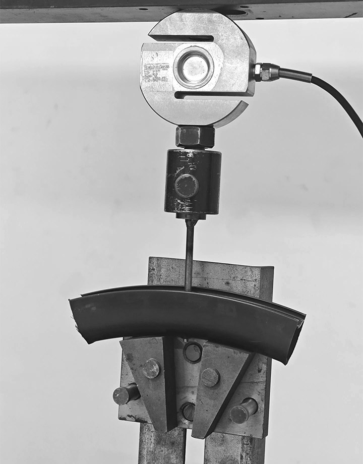 Alpha 40 spoke-hole break test